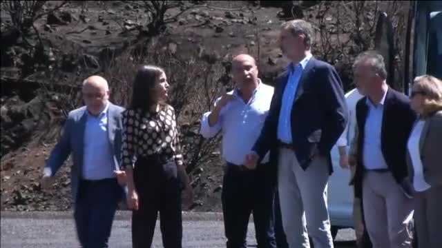 Los Reyes visitan Canarias tras los devastadores incendios del pasado verano