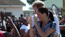 Meghan y Harry se marcan un baile en su debut africano