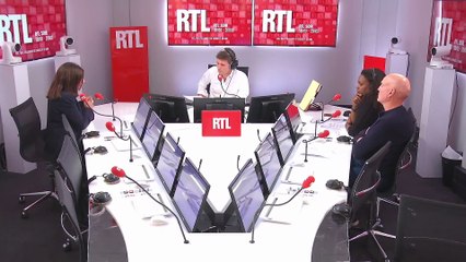 Stationnement gratuit pour les deux-roues à Paris : "Il faut revoir ce sujet", selon Hidalgo sur RTL