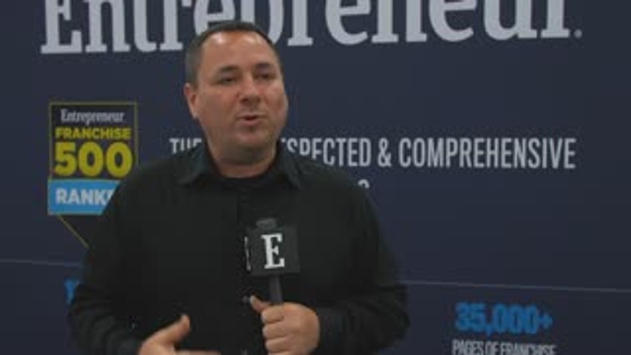 This Entrepreneur Wants to Show You How to Make Money Online from Home