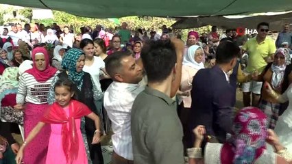 Gelin arabasına değil ata bindiler