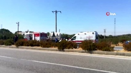 - İzmir'de bir otomobil mermer yüklü TIR'a çarptı: 1 ölü