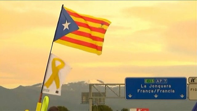 Detidos independentistas catalães suspeitos de planear ações violentas