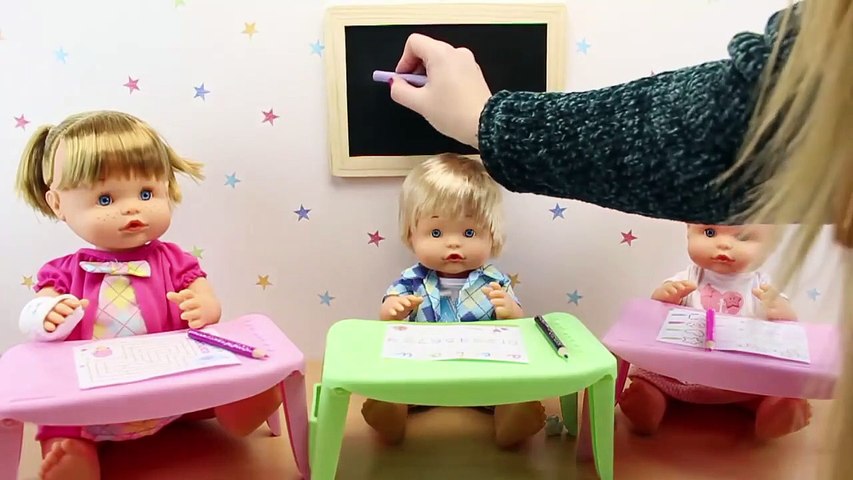 Bebés NENUCO Hermanitas Traviesas Alice va a la ESCUELITA Famosa - video Dailymotion