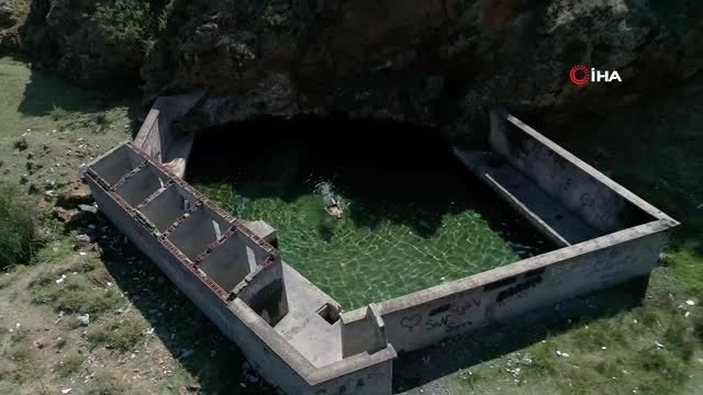 Doğa harikası hamam keşfedilmeyi bekliyor