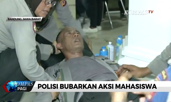 Sempat Bentrok, Unjuk Rasa Mahasiswa di Bandung Dibubarkan Paksa