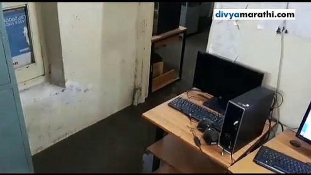 बीड शहरात सोमवारी रात्री मुसळधार पाऊस; रस्ते जलमय, पोलिस स्टेशनमध्ये शिरले गुडघाभर पाणी