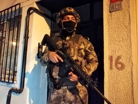 Özel harekat destekli nefes kesen narkotik operasyonu: 25 gözaltı