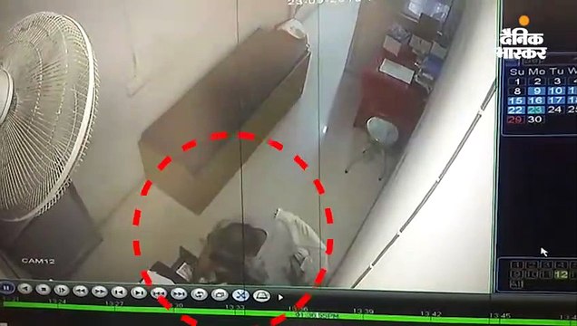 चोर ने अस्पताल परिसर में किए रुपए चोरी