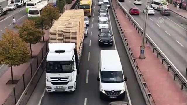 D-100 kara yolundaki kaza ulaşımı aksattı - KOCAELİ