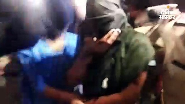 राजगढ़ में मोनिका के घर पहुंची पुलिस, पूछताछ के लिए पिता को इंदौर लाई