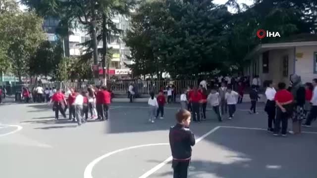 İstanbul 4,6'lık depremle sallandı, deprem nedeniyle okullar boşaltıldı