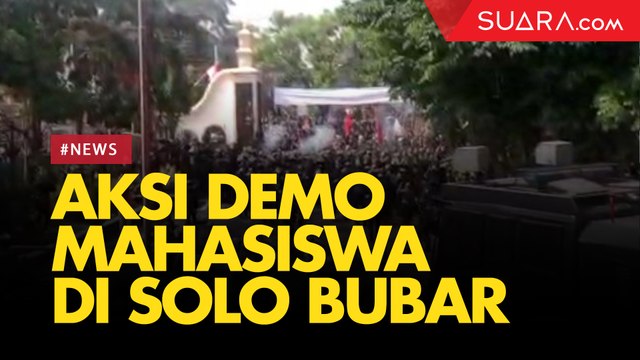Aksi Mahasiswa di Solo Bubar setelah Tembakan Gas Air Mata Menyalak Berkali-kali