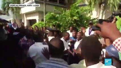 Haïti : un sénateur ouvre le feu devant le parlement, un photographe blessé