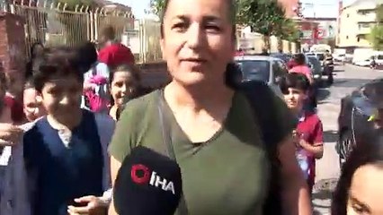 Deprem sonrası veliler okula koştu