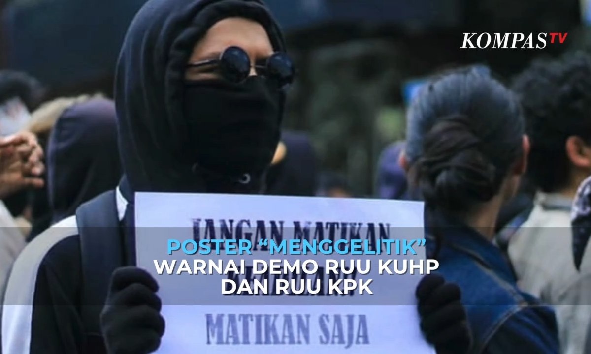 Viral! Poster “Menggelitik” Warnai Demo RUU KUHP dan RUU KPK