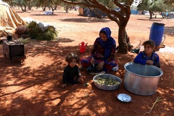 Suriye'deki göçmenlerin trajedisi kamerada
