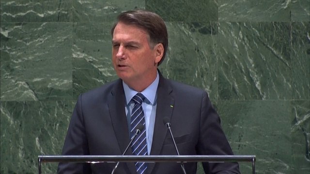 Le président du Brésil Jair Bolsonaro dénonce l'attitude colonialiste des autres États lors des incendies en Amazonief