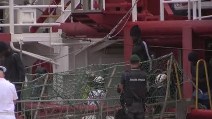 El Ocean Viking desembarca en Sicilia a los 182 migrantes