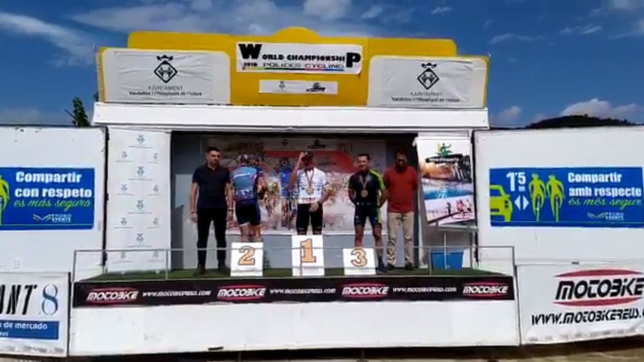 Suena el himno de España y un mosso d'esquadra abandona el podio en el Mundial de Policías