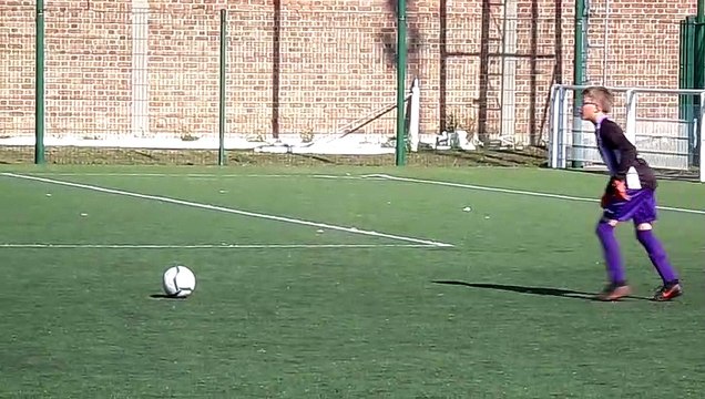 Championnat U12. LAMBERSART - HELLEMMES : 13 - 2