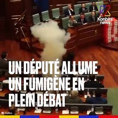 Au Kosovo, un député a interrompu un vote en lançant un fumigène dans le Parlement