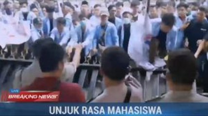 Demo Mahasiswa Ricuh, Pagar DPRD Sumsel Rusak
