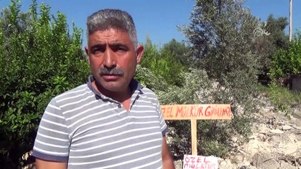 Arazisinden geçtiğini iddia ettiği yolu trafiğe kapattı - MERSİN