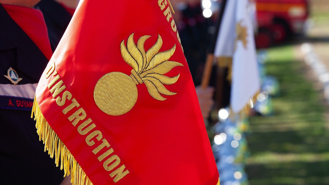 Des mots gravés dans les mémoires... Les nouveaux sapeurs-pompiers ont coiffé leur casque !