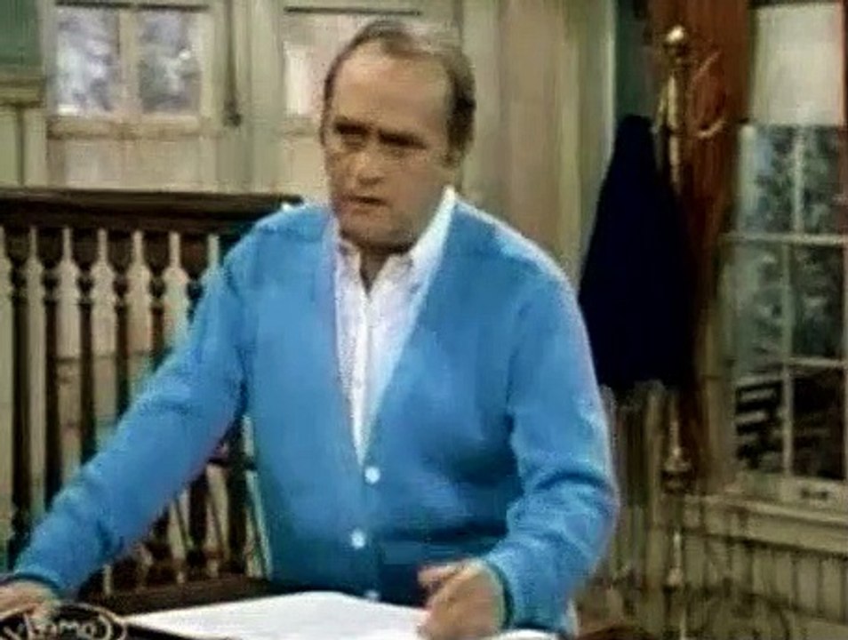 Newhart S07E01 TownWithoutPity