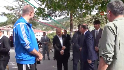 Öğrenciler tarafından hazırlanan oyuncaklar okullara teslim edildi