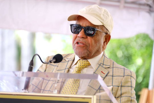 Berry Gordy to Step Down From Motown Records