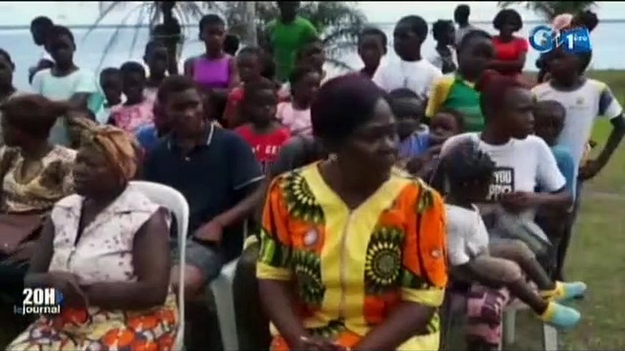 RTG - Don de fournitures scolaires des membres du club Rotary Club de Port Gentil aux pensionnaires de la mission Sainte Anne