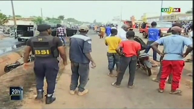 ORTM - Grave accident de circulation : un camion citerne rempli de pétrole prend feu non loin d’une station service