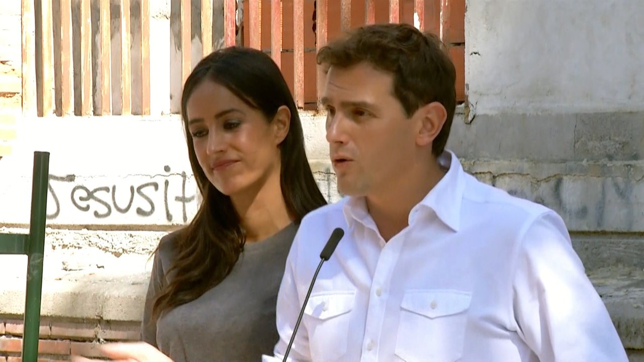 Rivera no valora el "CIS de Tezanos" que "cocina en Ferraz"