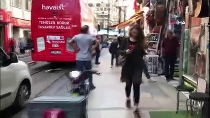 İstanbul'da Şiddetli Deprem, Vatandaşlar Sokağa Döküldü