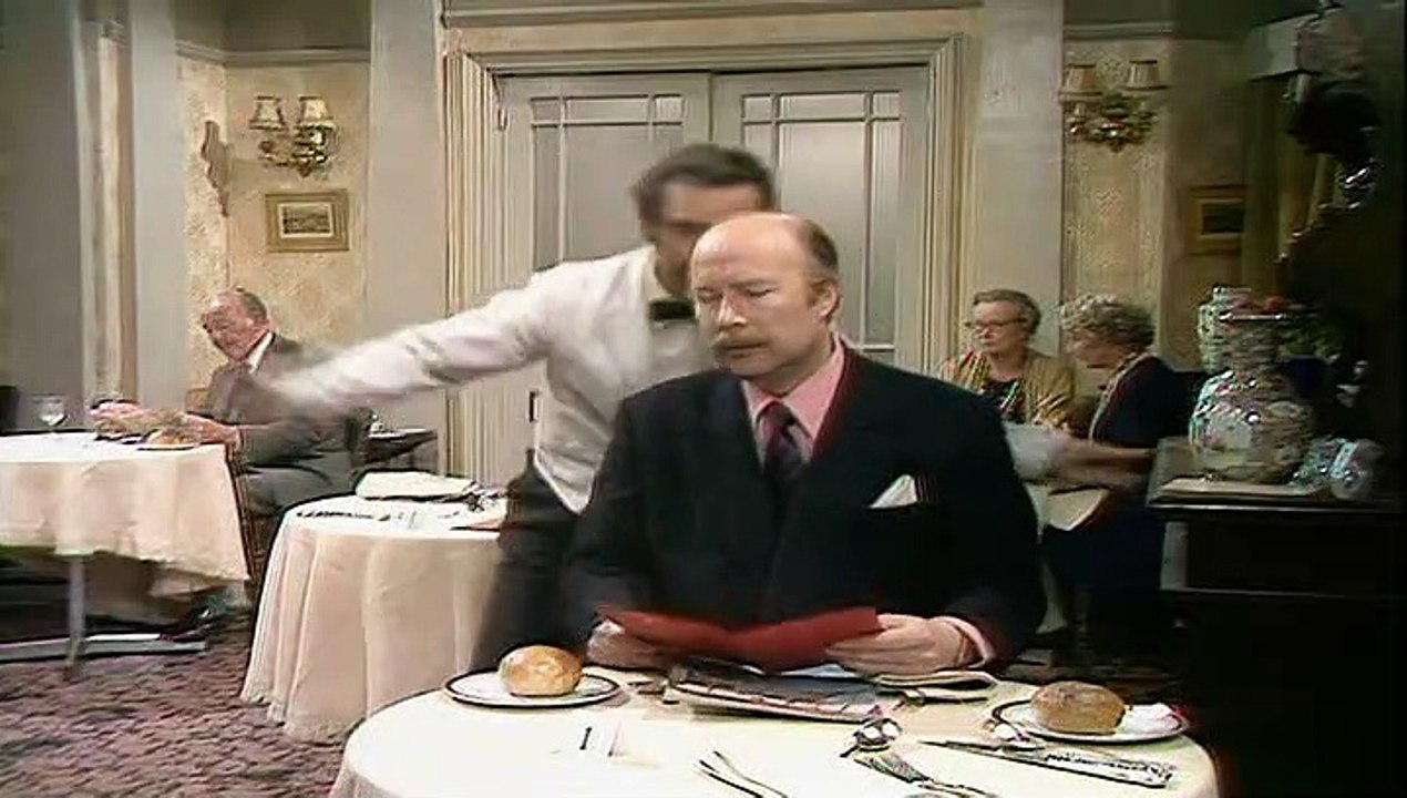 Fawlty Towers – S1, Ep4 – The Hotel Inspectors
