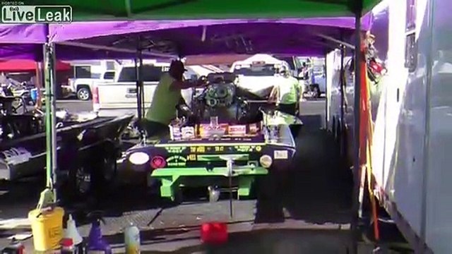 Démarrage impressionnant de bateaux dragsters !