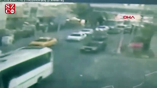 Adana'da polis servis aracına saldırıda patlama anı kamerada