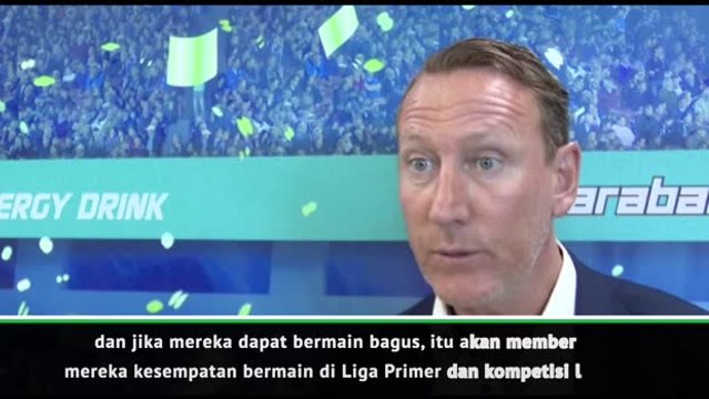 Parlour memberikan saran pada Nelson dan Smith Rowe