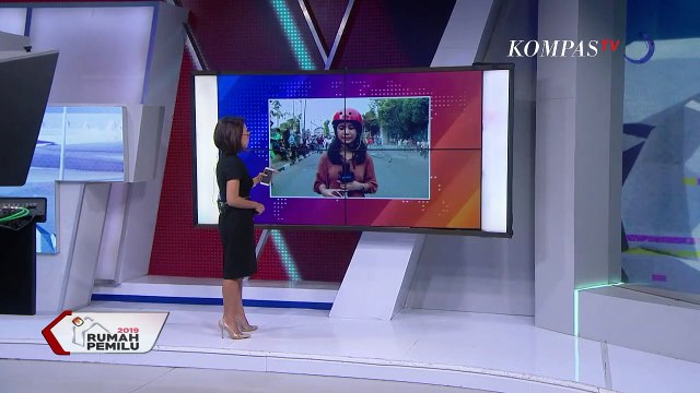 TERKINI - Memanas! Massa Berseragam Pramuka Lempari Gedung DPR RI, Polisi Tembak Gas Air Mata