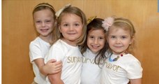 Quatre petites filles se réunissent pour une photo après avoir vaincu ensemble le cancer dans le même hôpital