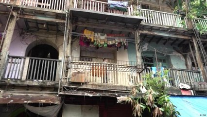 مباني مهددة بالإنهيار