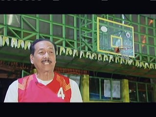 Atoy Co at Ariel Ureta, naglaro ng basketball kasama ang mga senior citizens