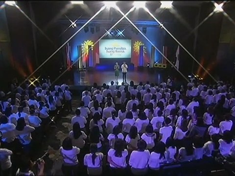 Yeng Constantino sings national anthem with husband Yan Asuncion at ABS-CBN Flag Raising 2015