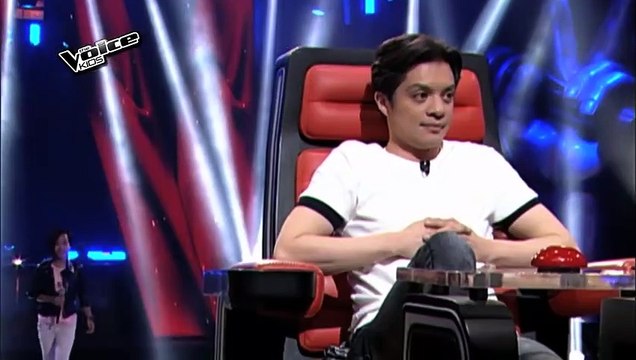 The Voice Kids Philippines 2015 Blind Audition: Wrecking Ball by Amira