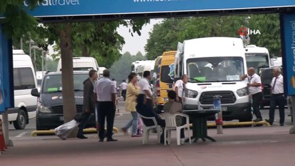 'Thomas Cook'a ait  uçaklar Antalya Havalimanı'nda yolcu almaya başladı