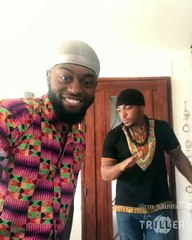 Regardez devant leur téléphone, ils réalisent une véritable prouesse