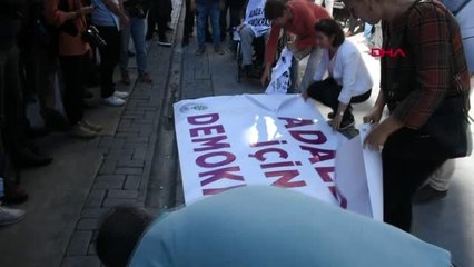 Hdp'li 5 vekil, izmir'de oturma eylemine başladı