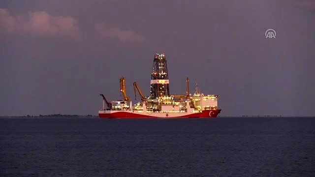 Yavuz , Taşucu Limanı açıklarında demirledi